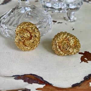 Vintage St. John Signature Gold Plated Love Knot Carved Design Clip On Earrings